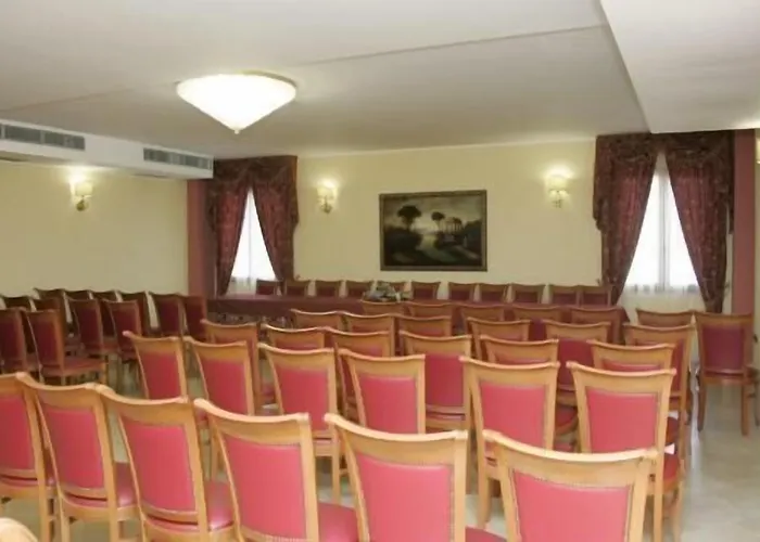 ホテル La Madonnina Buddusò