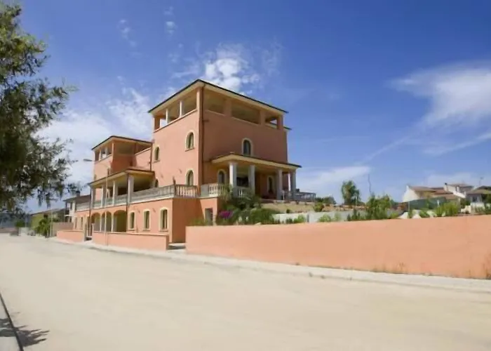 La Madonnina ホテル Buddusò